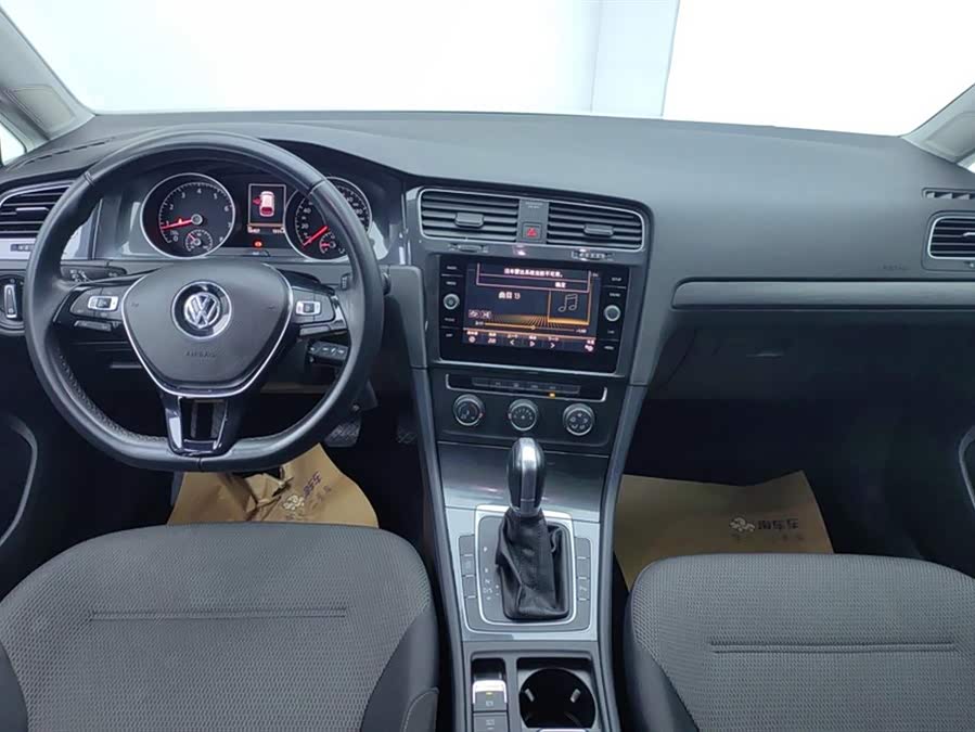 Volkswagen Golf (Imported) 2019 imagem de carro #13