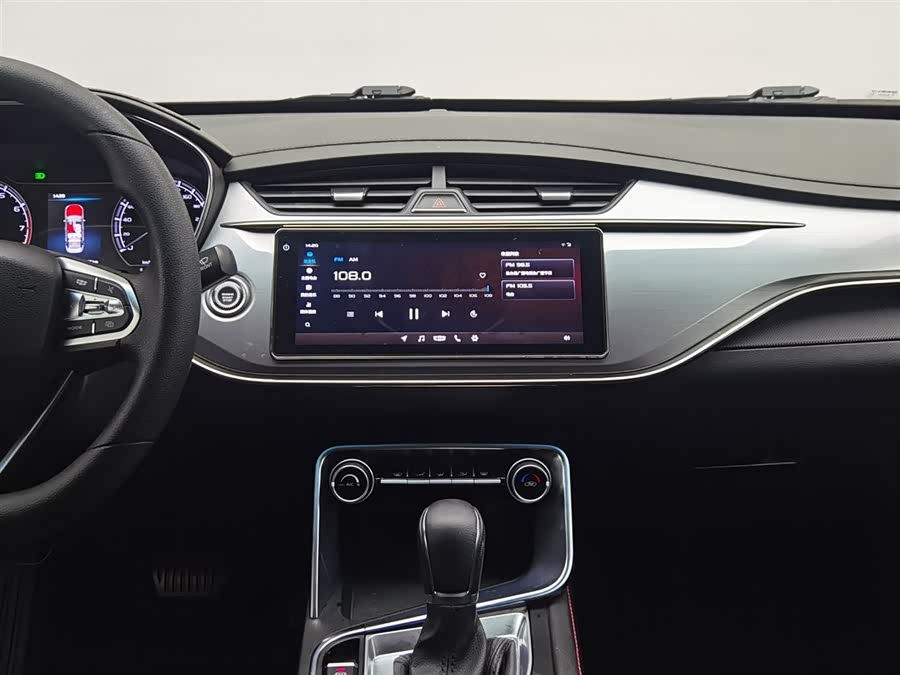 GEELY Binray 2019 car image #13