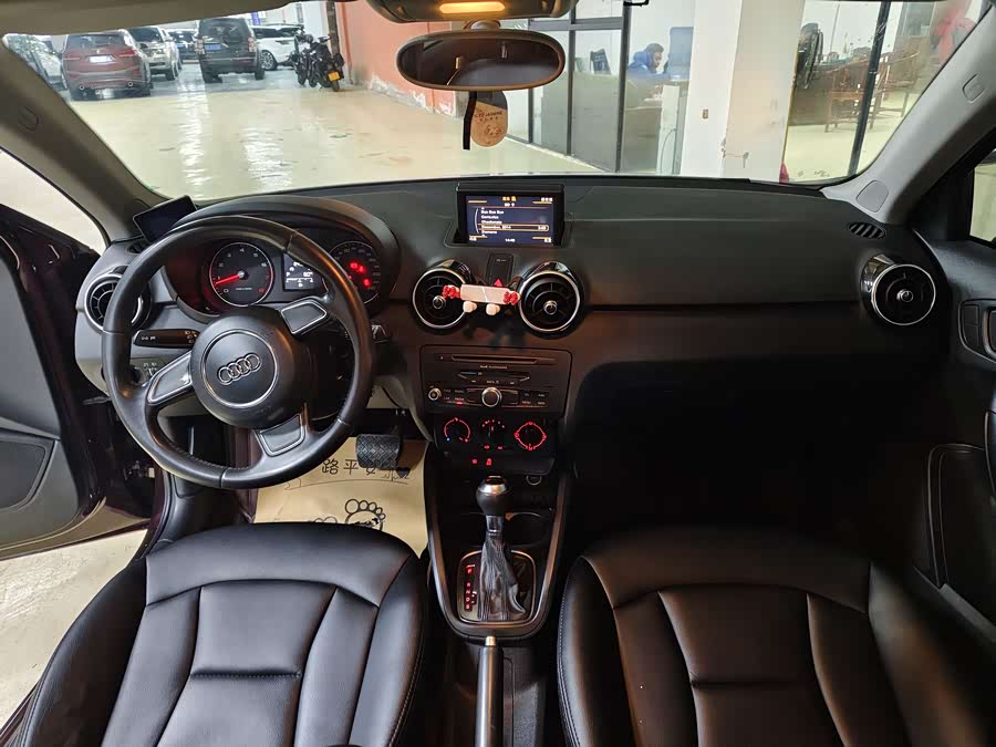 Audi A1 2013 car image #13