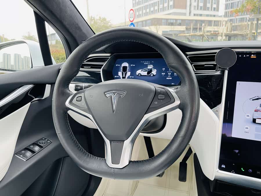 特斯拉 Model X 2017 汽车图片 #13