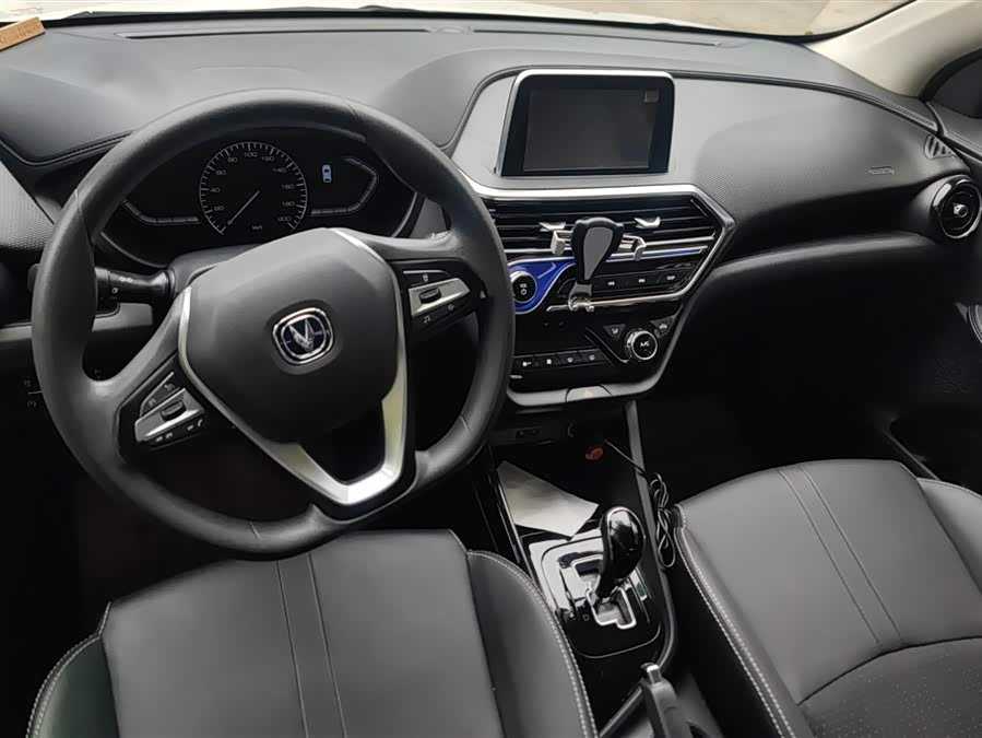 Changan Alsvin 2018 #13 Changan Alsvin 2018 car image #13