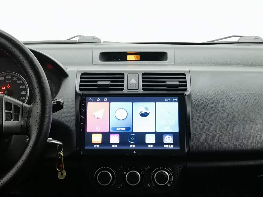 Suzuki Swift 2013 car image #13
