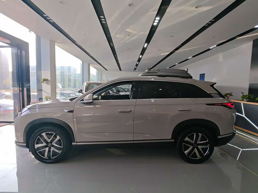 BYD Sea Lion 07 DM-i 2025 car image #13