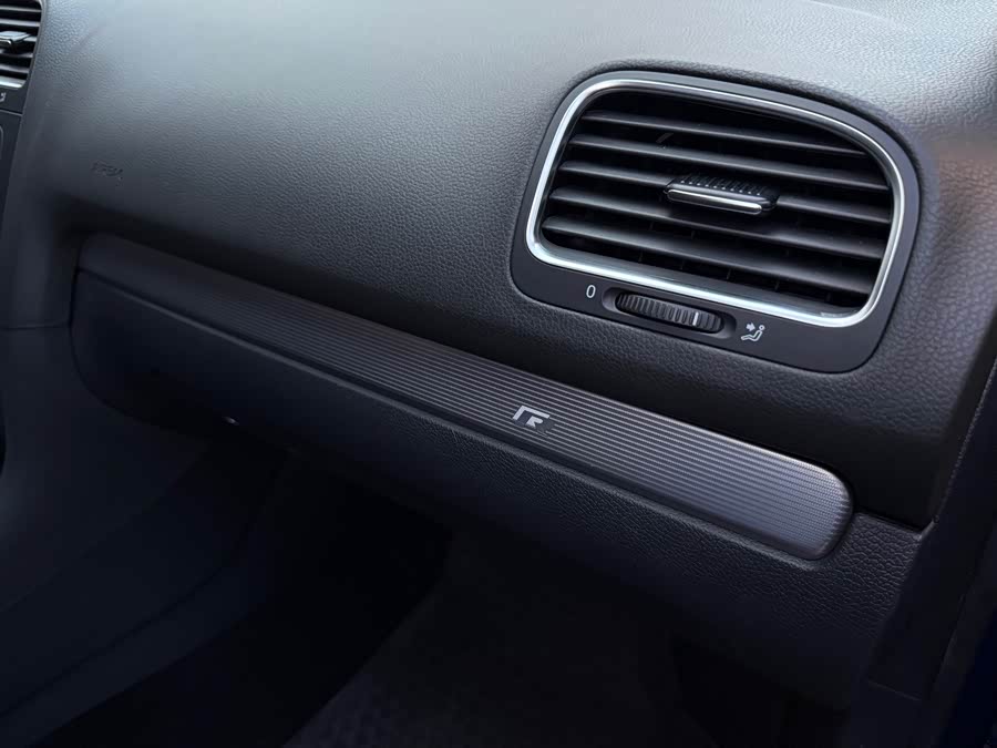 Volkswagen Golf (Imported) 2013 imagem de carro #13