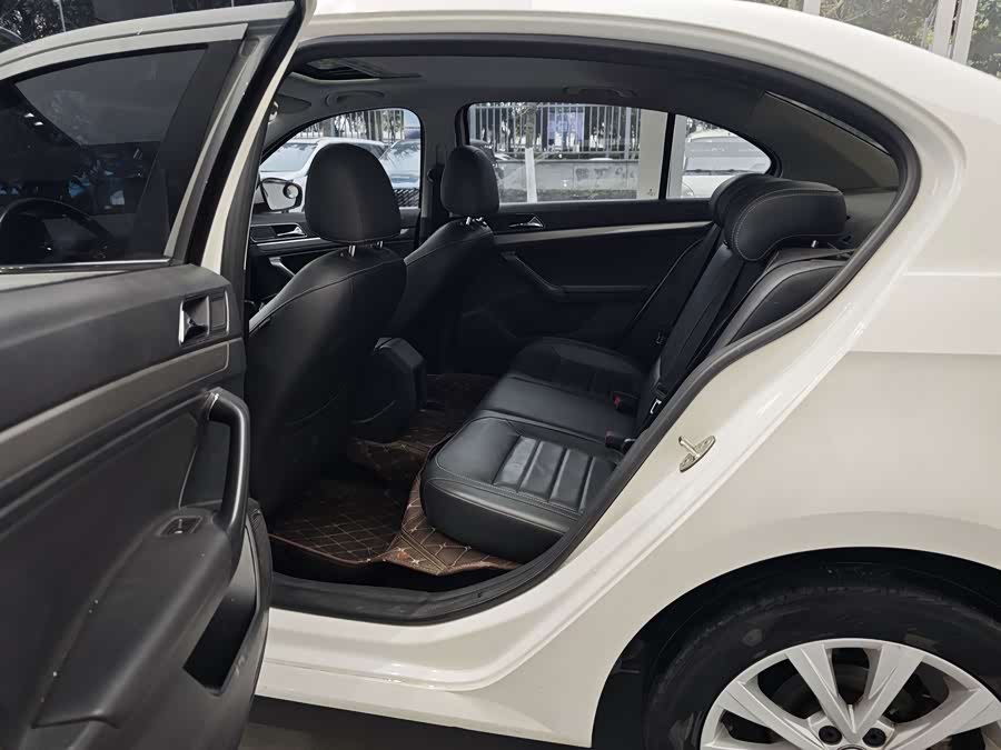 Volkswagen Lavida 2017 #13 Volkswagen Lavida 2017 car image #13