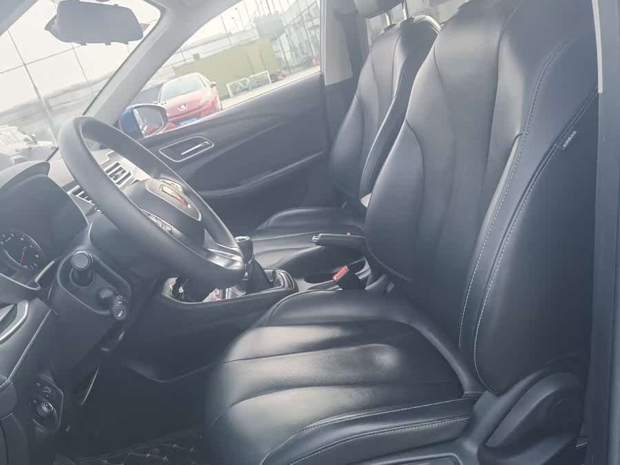 Roewe i5 2019 car image #13
