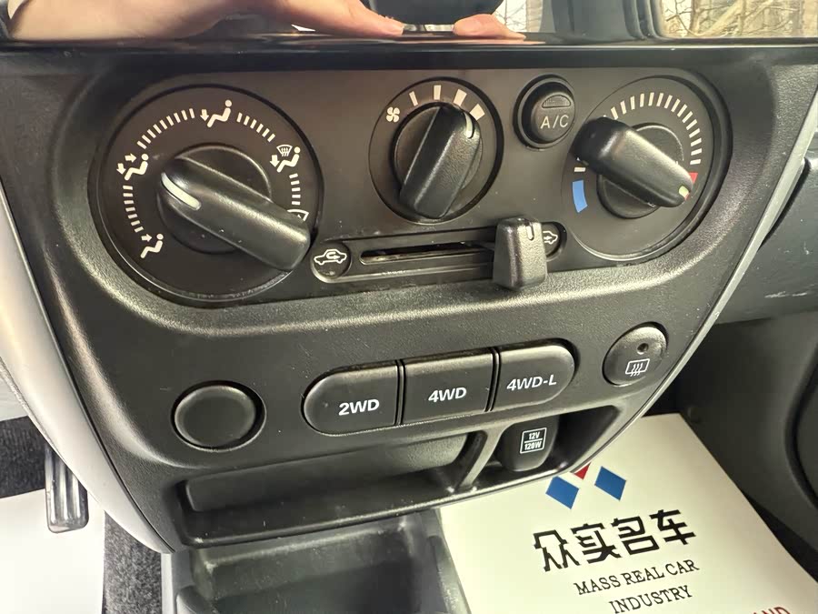 Suzuki Jimny (Imported) 2015 immagine di auto #13