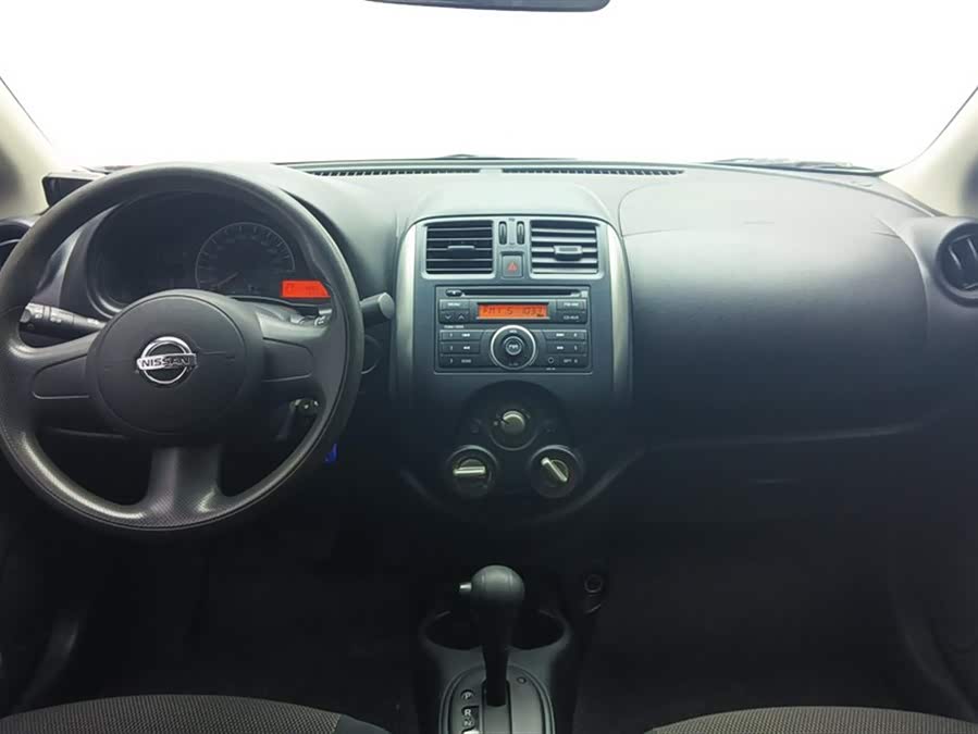 Nissan Sunny 2011 car image #13