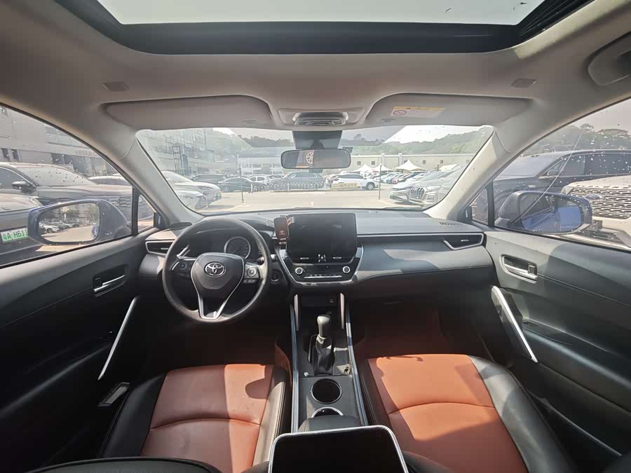 Toyota Corolla Cross 2022 immagine di auto #13