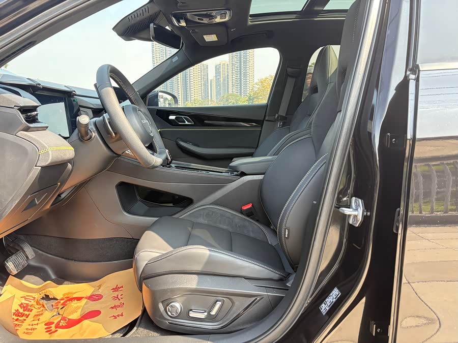 Lynk & Co 03 2023 car image #13
