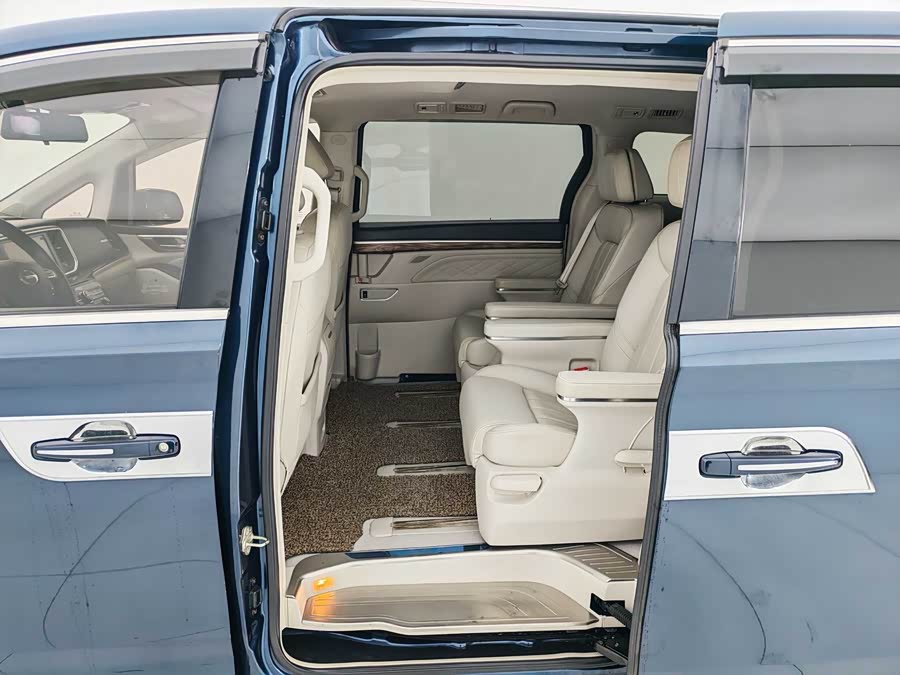 GAC Trumpchi M8 2018 car image #13