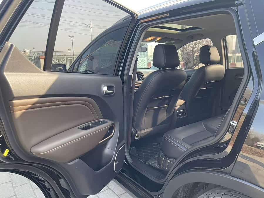 GAC Trumpchi GS3 2018 #13 GAC Trumpchi GS3 2018 car image #13