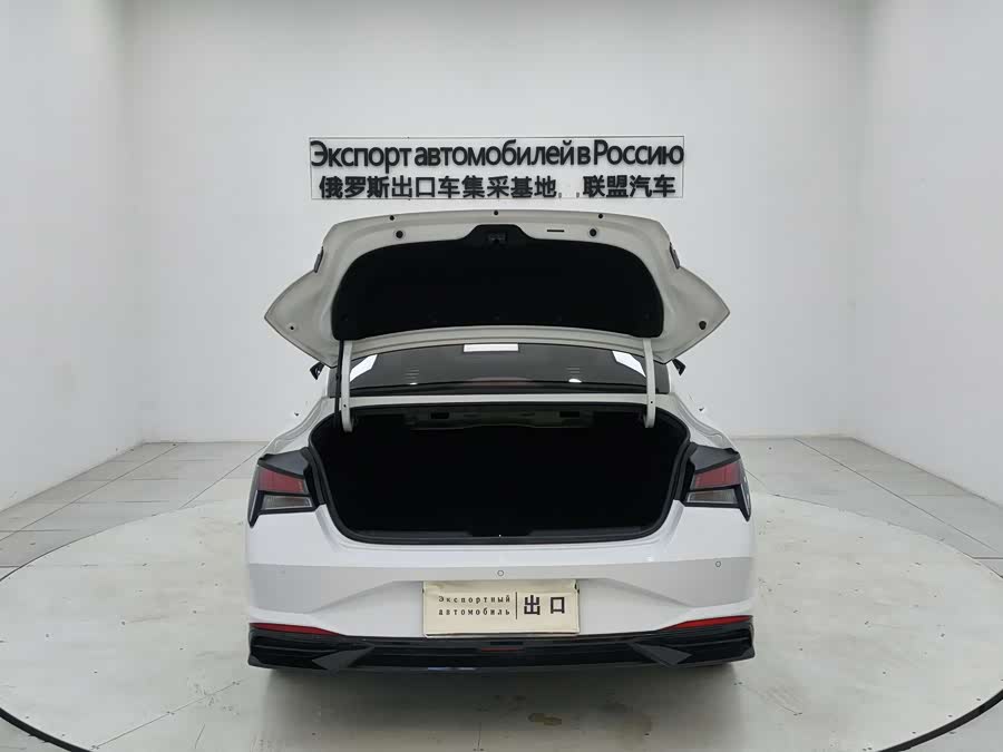 Hyundai Elantra 2022 car image #13