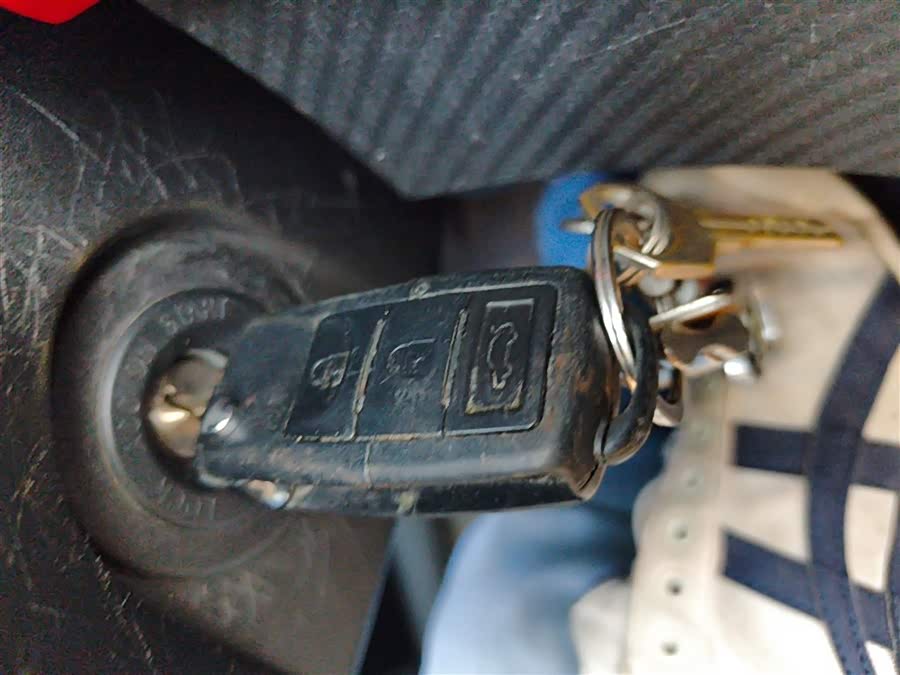 Forthing T5 2022 immagine di auto #13