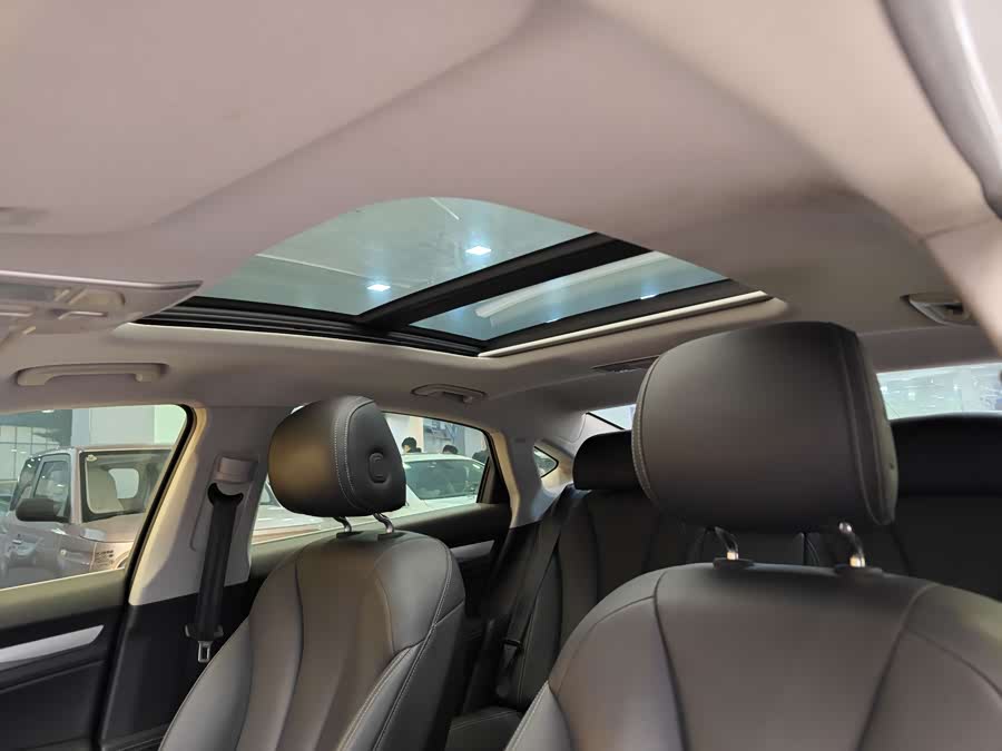 GEELY Ulion 2019 car image #13