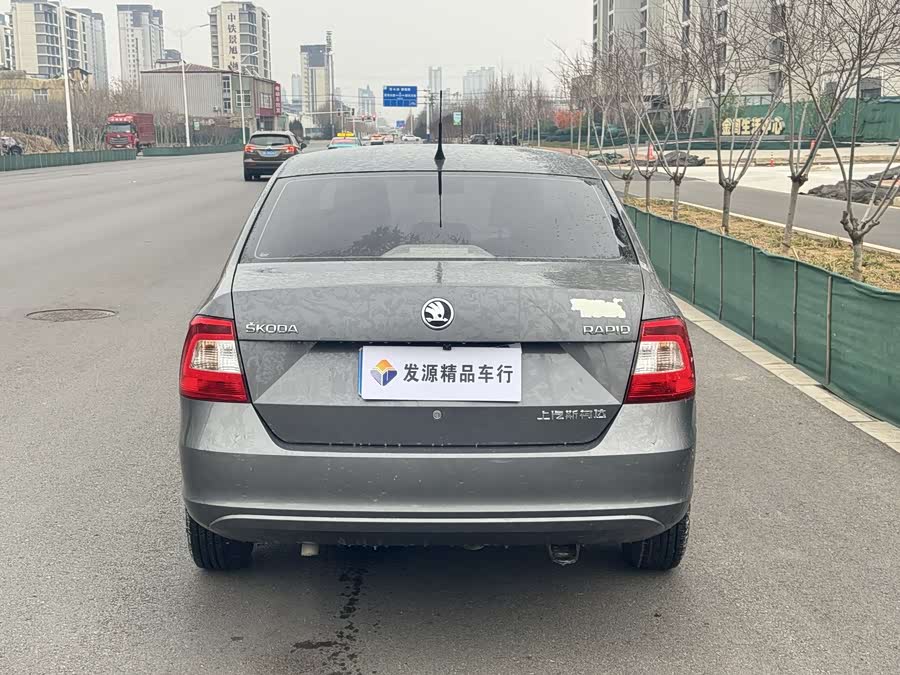 Skoda Rapid 2016 car image #13