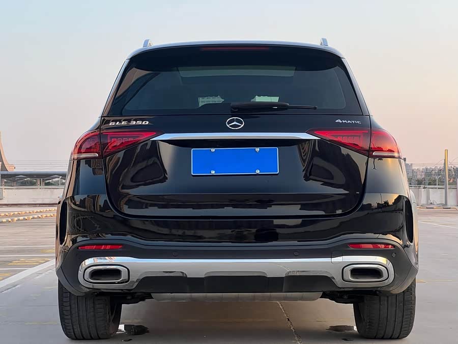 Mercedes-Benz GLE Class 2023 car image #13