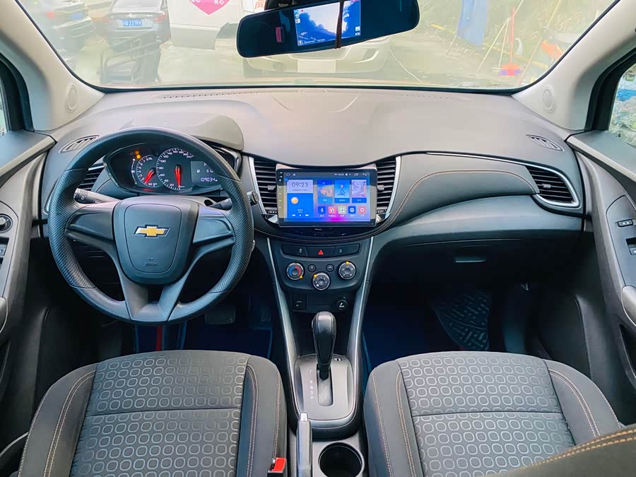 Chevrolet Tracker 2017 car image #13