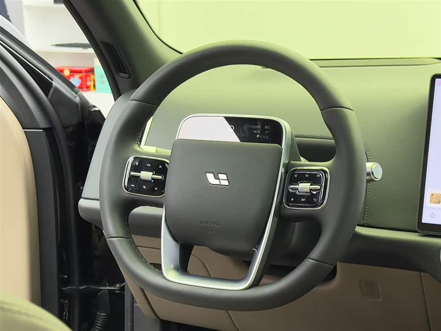 Li L9 2025 image de voiture #13