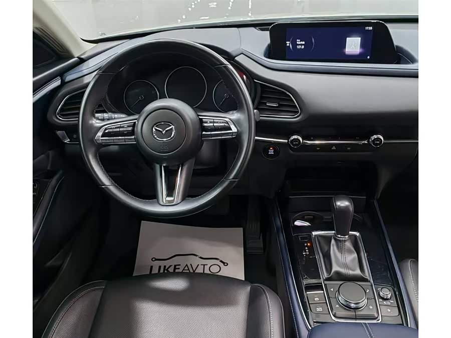 Mazda CX-30 2023 immagine di auto #13