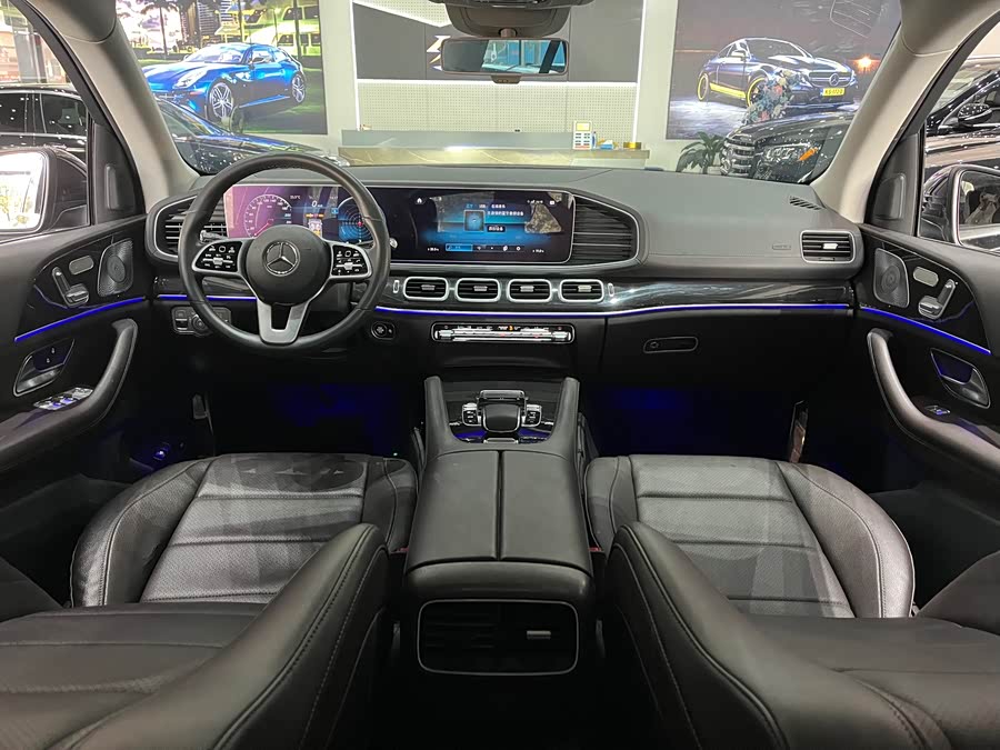 Mercedes-Benz GLE Class 2020 car image #13