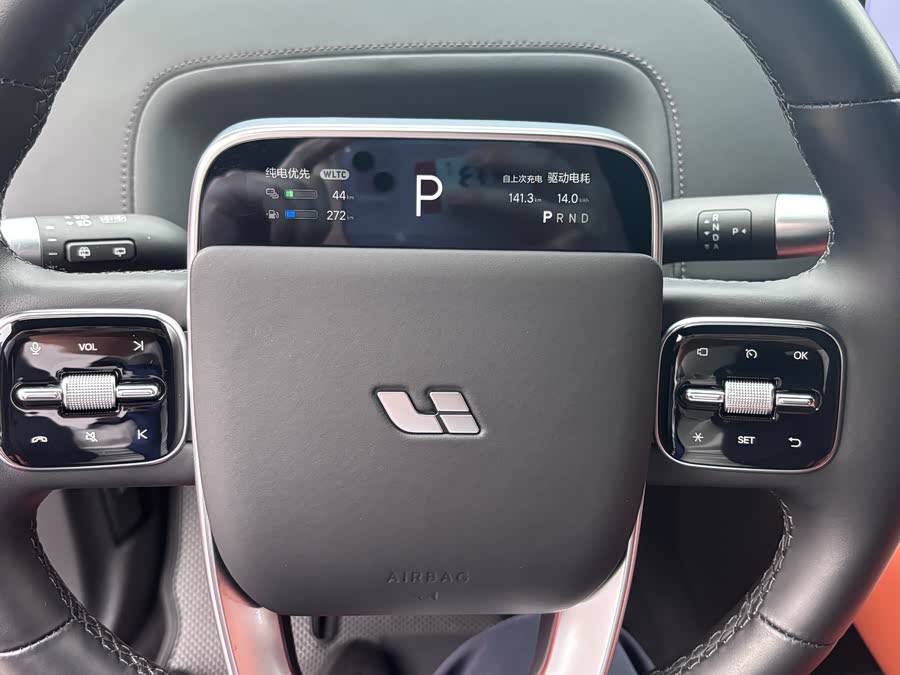 Li L9 2024 image de voiture #13