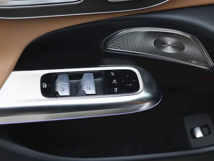 Mercedes-Benz E Class 2024 car image #13