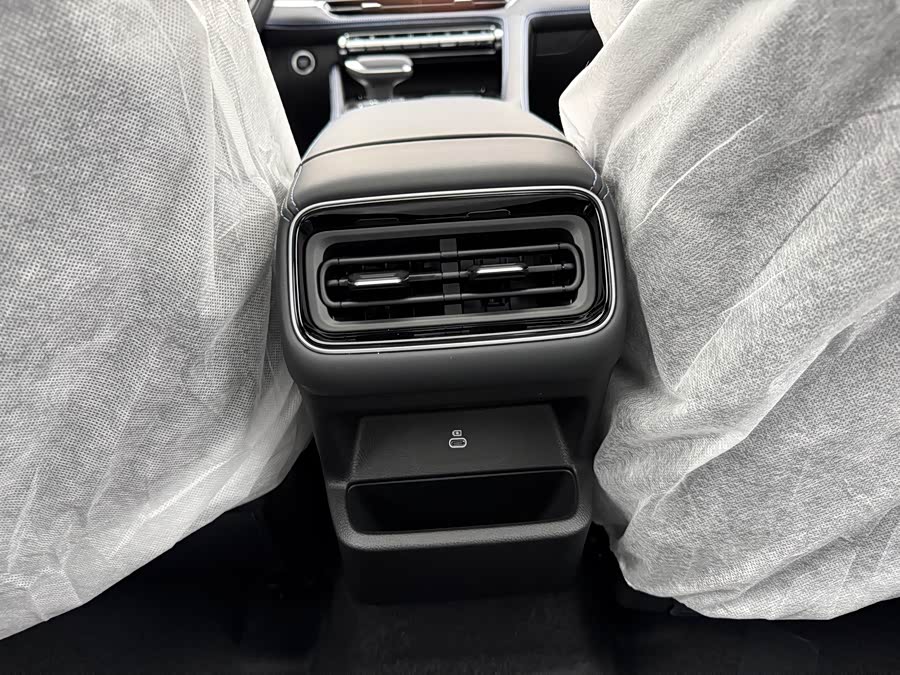 GEELY Preface 2025 #13 GEELY Preface 2025 car image #13