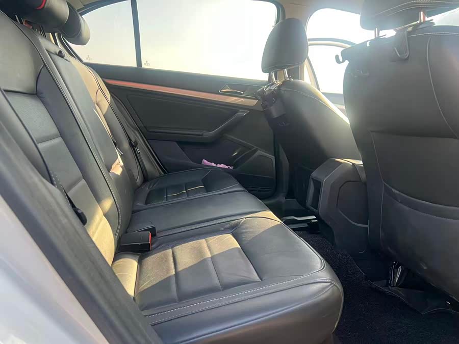 Volkswagen Lavida 2016 car image #13