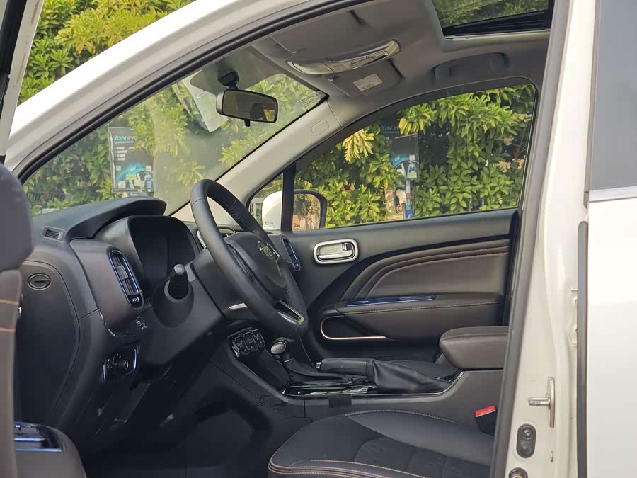 GAC Trumpchi GS3 2019 #13 GAC Trumpchi GS3 2019 car image #13