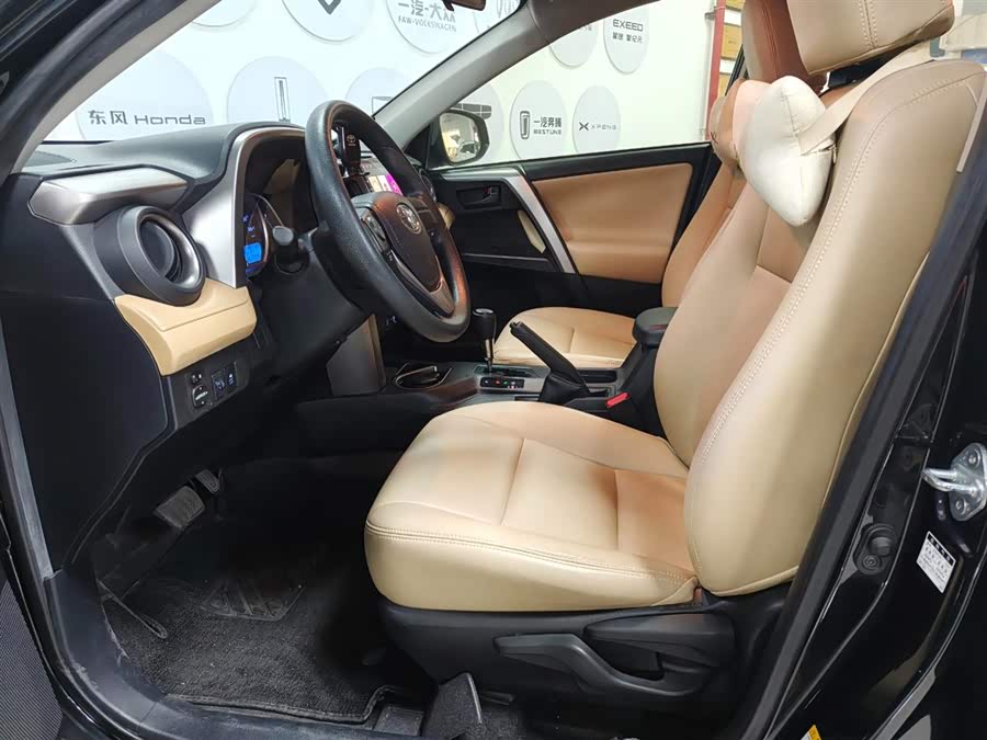 Toyota RAV4 2018 #13 Toyota RAV4 2018 car image #13