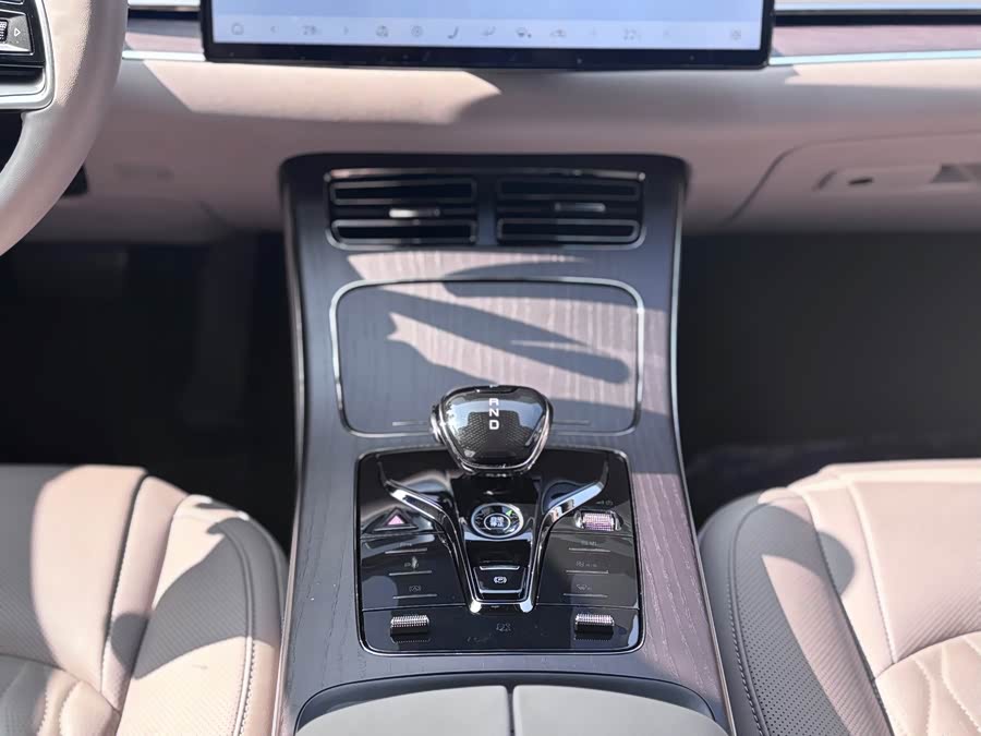 BYD Han 2024 #13 BYD Han 2024 car image #13