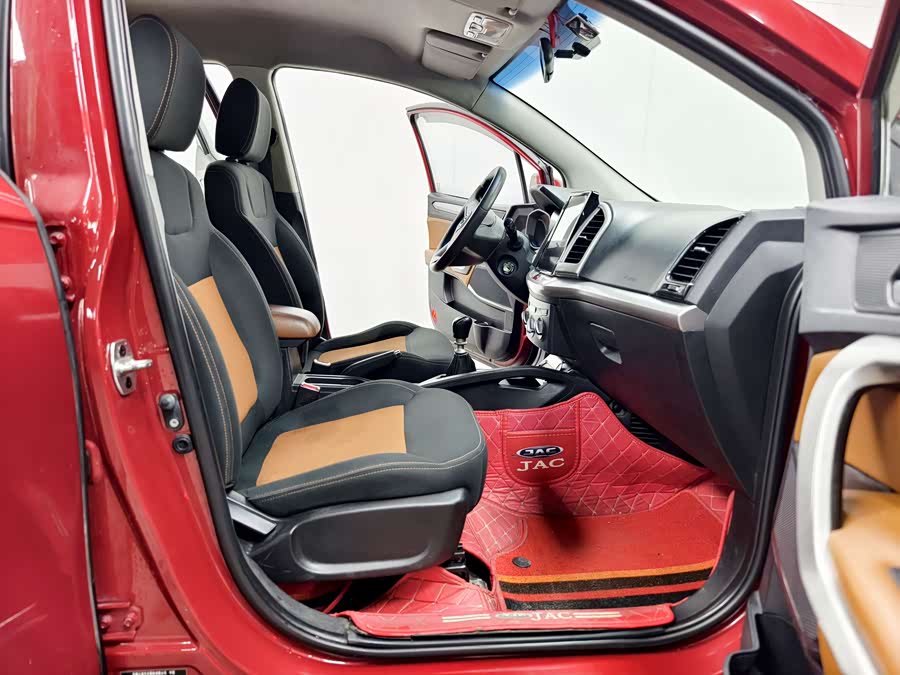 JAC 2015 #13 JAC 2015 car image #13
