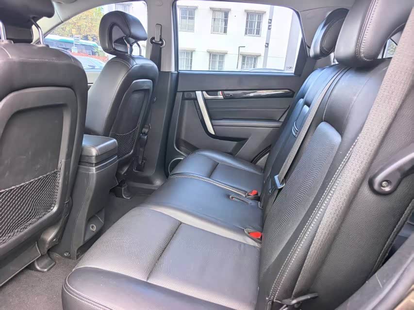 Chevrolet Captiva 2016 car image #13