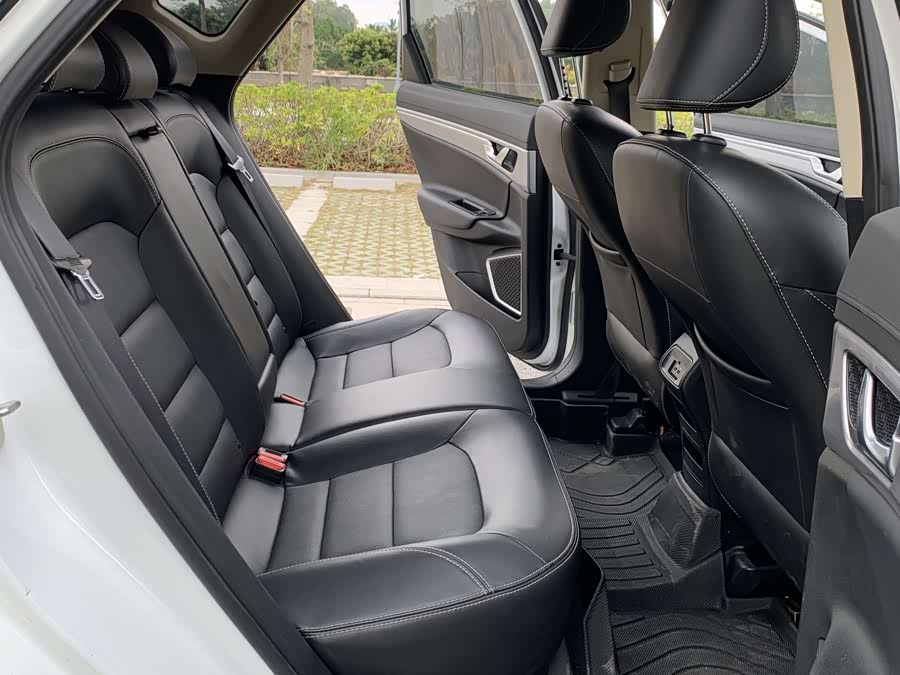 GEELY Emgrand GS 2020 #13 GEELY Emgrand GS 2020 car image #13