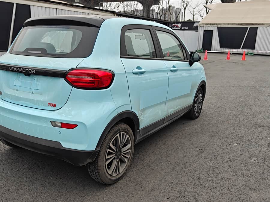 零跑汽车 零跑T03 2025 汽车图片 #13