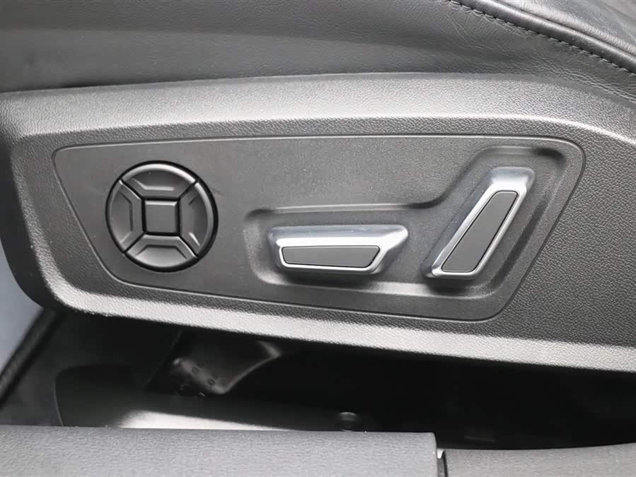 Audi A6L 2023 immagine di auto #13