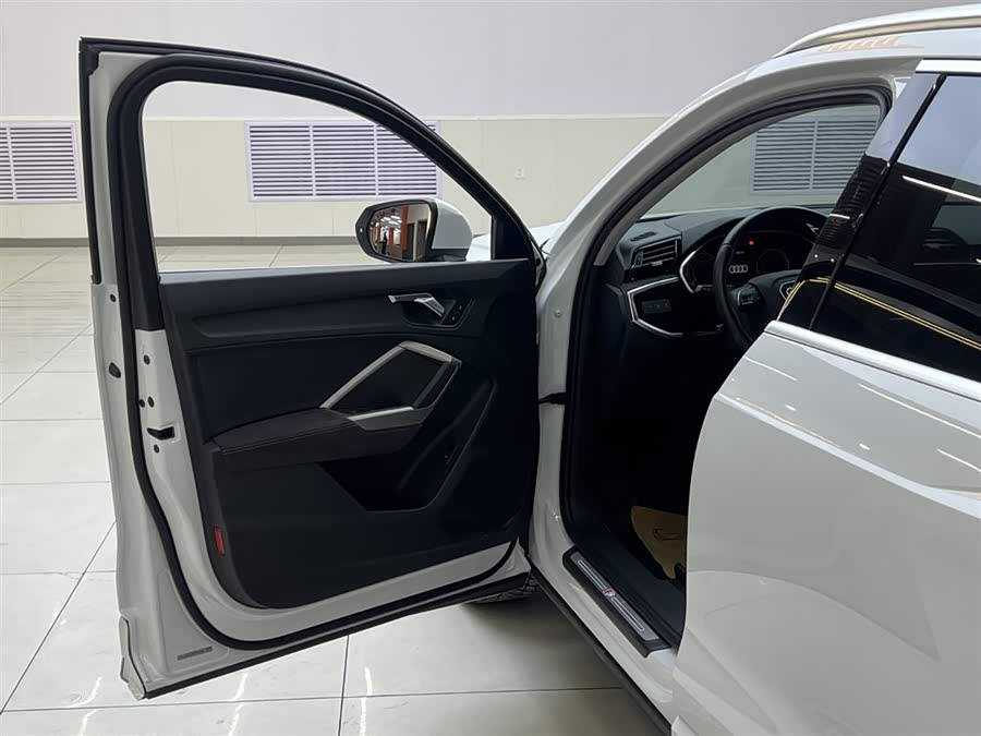 Audi Q3 2022 #13 Audi Q3 2022 car image #13