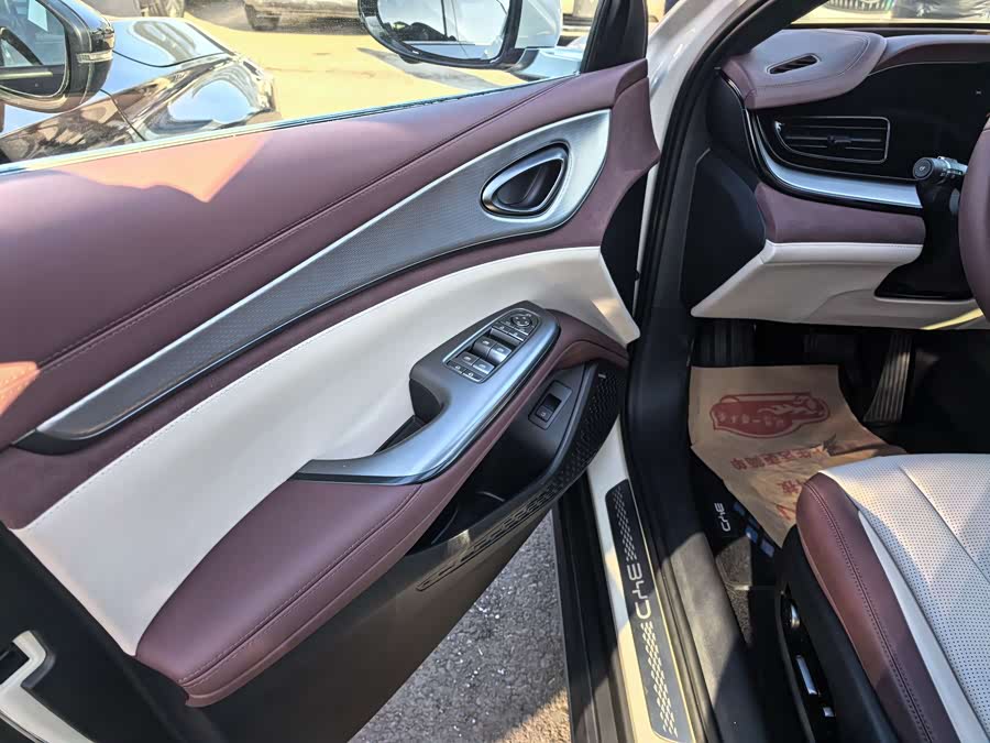 BYD Seal 07 DM-i 2025 car image #13