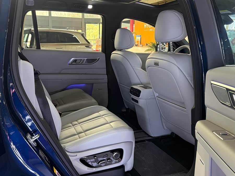 Deepal S09 2025 imagen de coche #13