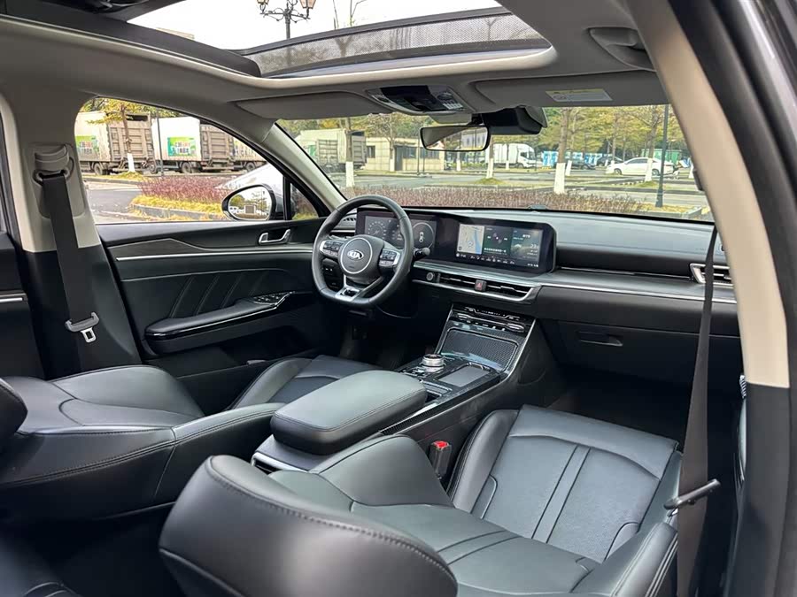 Kia K5 2021 صورة سيارة #13