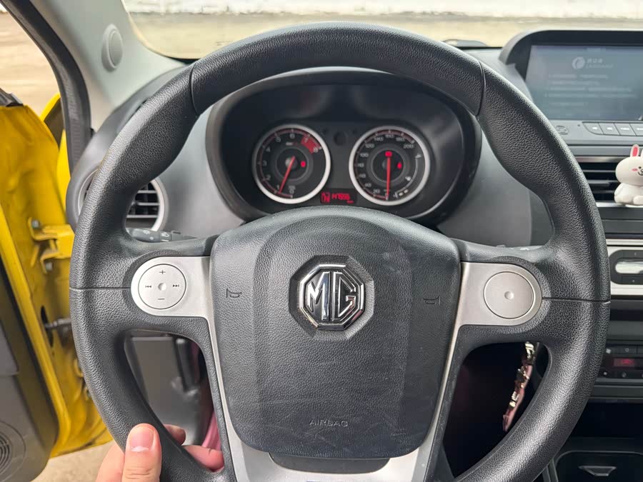 MG 3 2014 car image #13