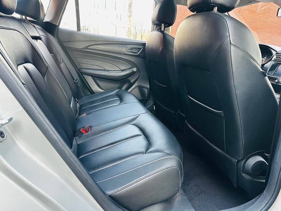 荣威 荣威Ei5 2018 汽车图片 #13