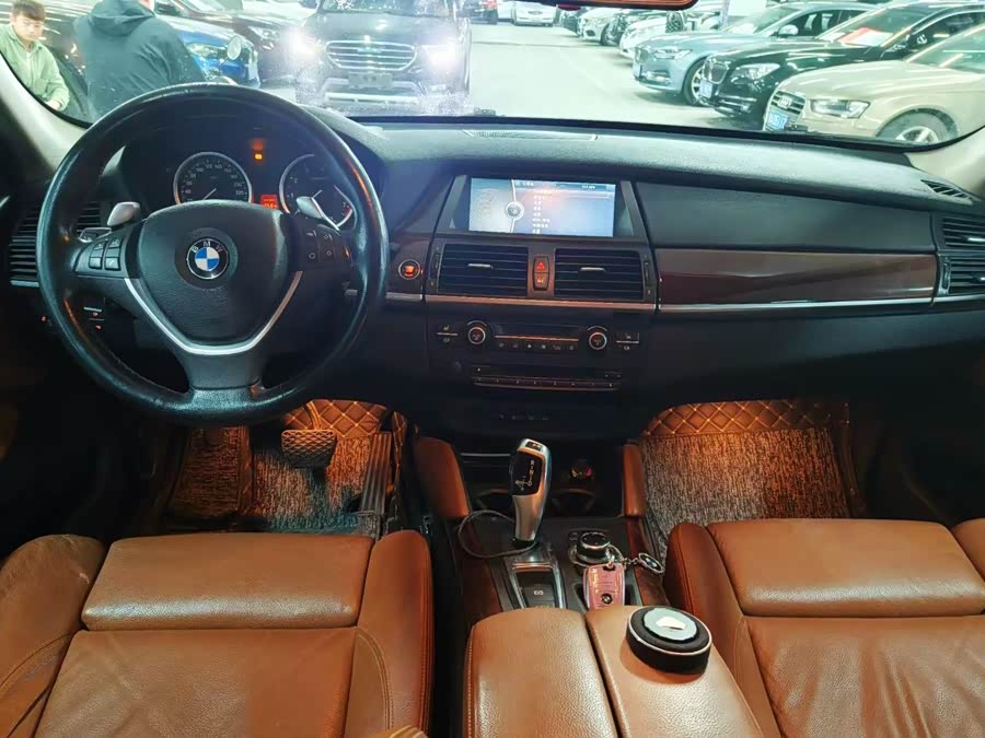 BMW X6 2010 immagine di auto #13