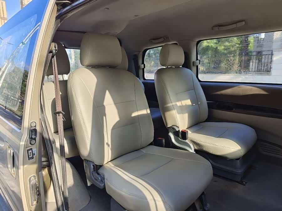 Forthing Lingzhi 2016 car image #13