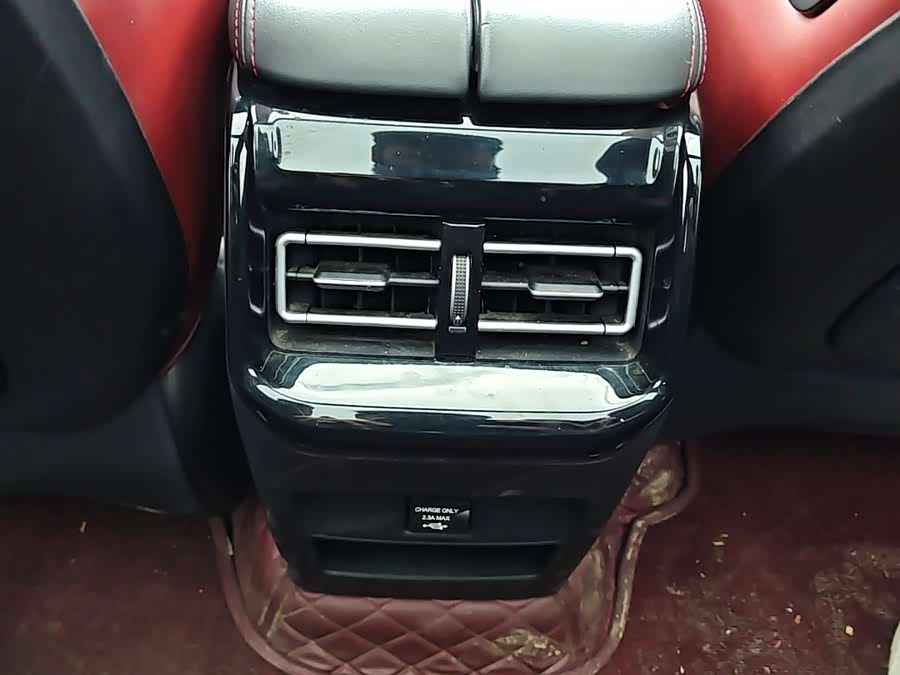 Forthing T5 EVO 2022 car image #13