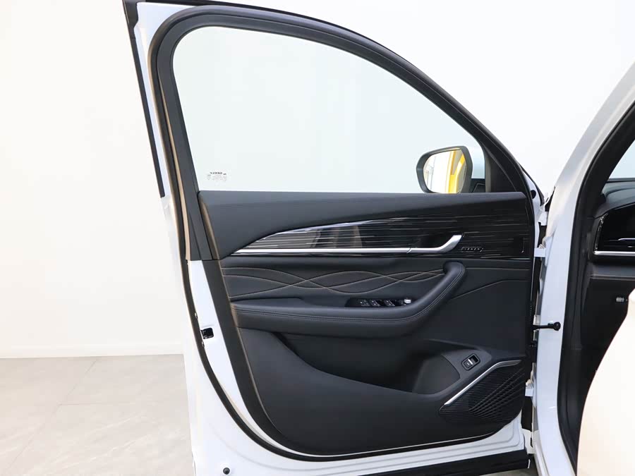 GEELY Monjaro 2025 #13 GEELY Monjaro 2025 car image #13