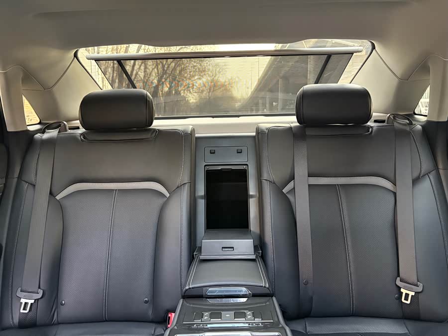 Ford Taurus 2018 car image #13