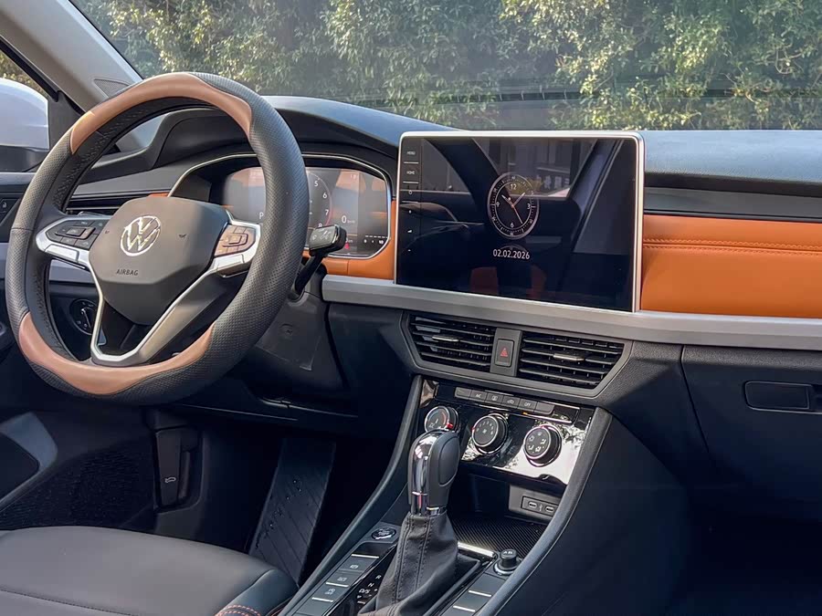 Volkswagen Bora 2025 immagine di auto #13