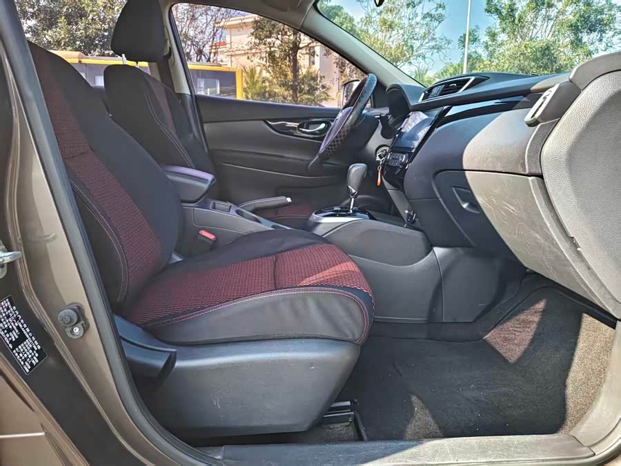 Nissan Qashqai 2017 car image #13